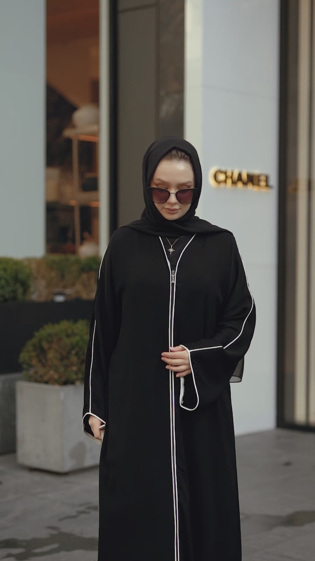 Biyeli Abaya